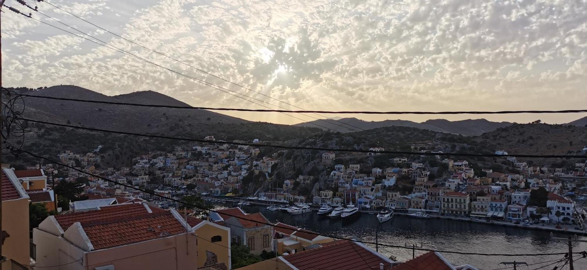 Duchess Harbour View Apartamento Simi Quarto foto